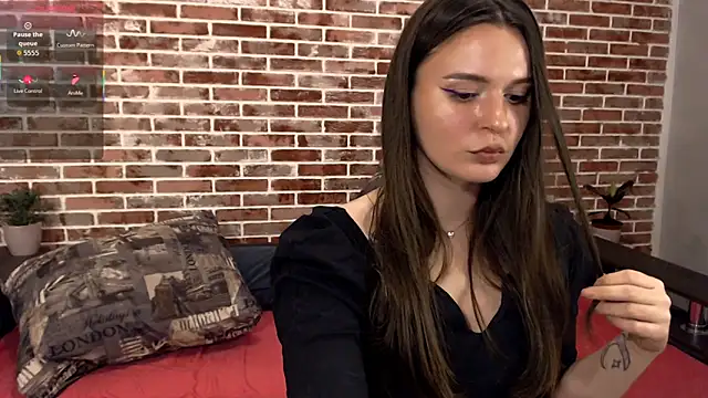 Snapshot of AlexaWongg chatting on 11-01-25, 07:05 AlexaWongg online show from 11-01-25, 07:05