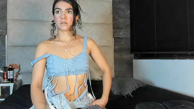 Liia Leens online show from 02-01-26, 04:22