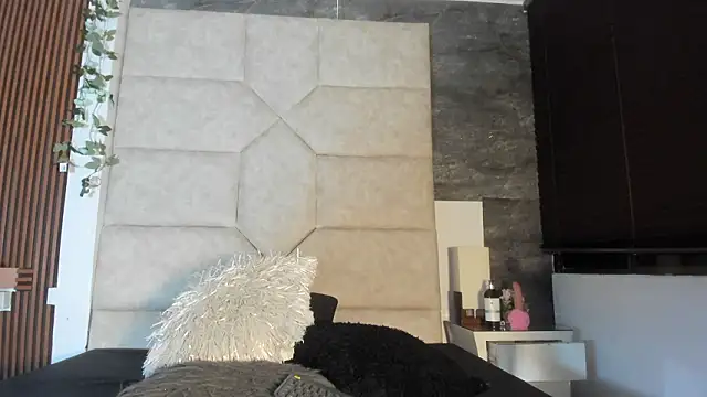 Liia Leens online show from 02-14-26, 04:31