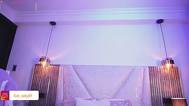 Kat Saky online show from 04-21-26, 12:45