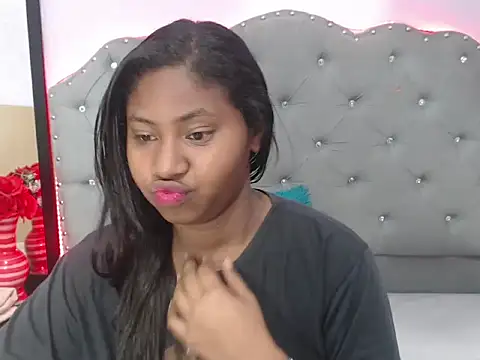 valentinavega18x online show from 11-18-25, 03:01