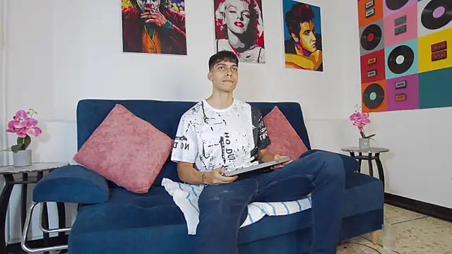 AlessioVitale online show from 11-18-25, 12:20