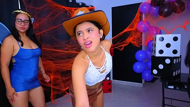 Snapshot of Medusa_Mansion chatting on 10-31-25, 12:33 Medusa Mansion online show from 10-31-25, 12:33