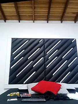 Samaraa Lee online show from 12-15-25, 11:14