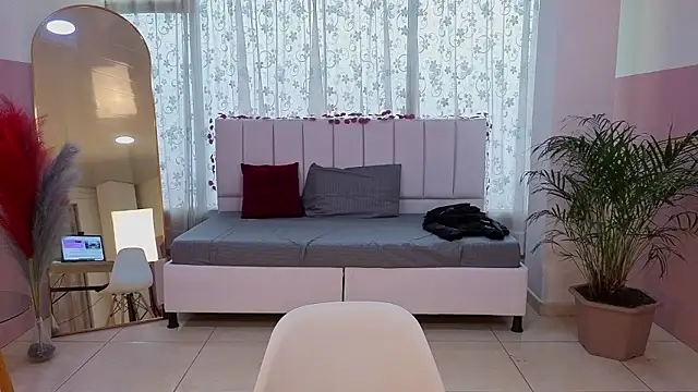 alaia skater online show from 01-16-26, 07:18