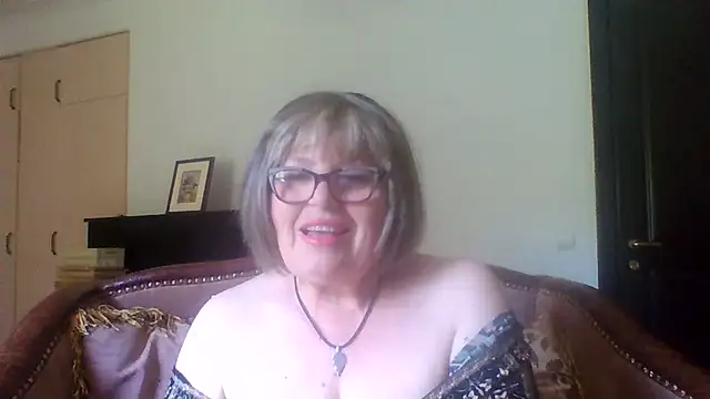 Snapshot of Milaniya606 chatting on 07-16-26, 12:33 Milaniya606 online show from 07-16-26, 12:33