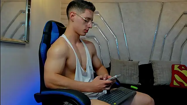 MAXTHOMSON online show from 02-05-26, 05:45