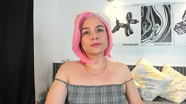 Cloe Bonne online show from 11-14-25, 07:56