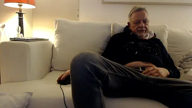 Dennislover007 online show from 01-16-26, 09:08