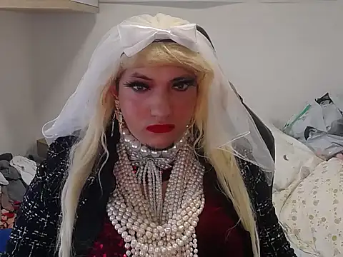 Snapshot of VanesaCrossic chatting on 05-07-26, 08:31 VanesaCrossic online show from 05-07-26, 08:31