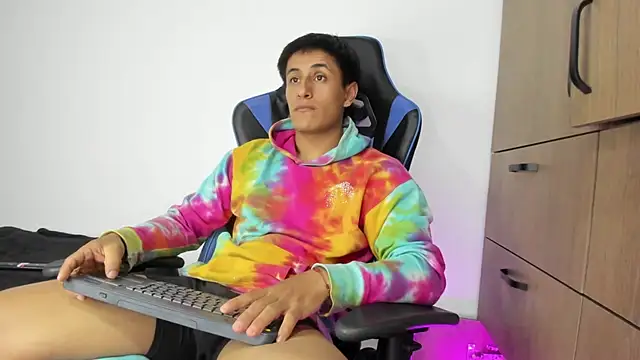 dorman boy online show from 11-17-25, 11:43