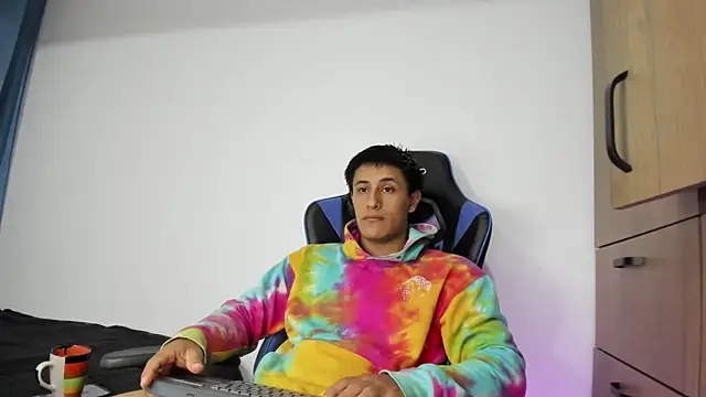 dorman boy online show from 11-19-25, 03:39