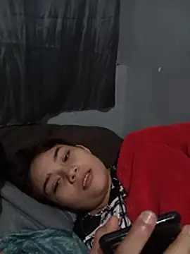 Snapshot of arirubi chatting on 10-31-25, 05:52 arirubi online show from 10-31-25, 05:52