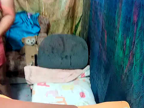 yumi-meya online show from 01-15-26, 12:37