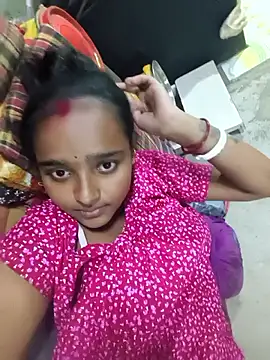 cuteriya5 online show from 10-31-25, 04:52