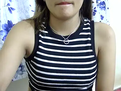 Snapshot of maira_33 chatting on 06-16-26, 03:58 maira 33 online show from 06-16-26, 03:58