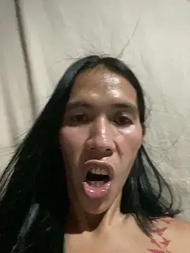 bellaUtops online show from 11-23-25, 12:32