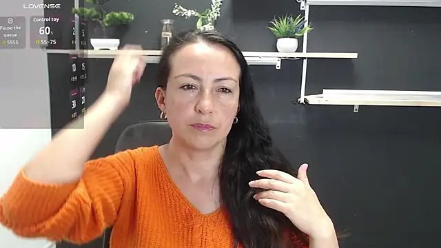 Lauryn Jones online show from 05-27-26, 07:00