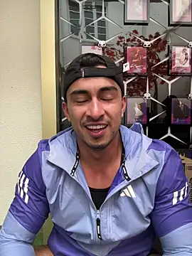 Chris Clarck online show from 11-22-25, 08:19