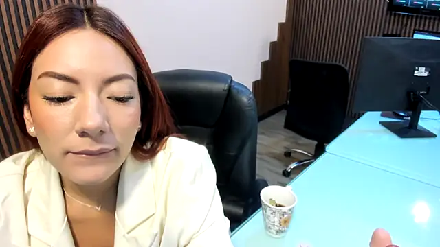 desk desire online show from 01-12-26, 12:54