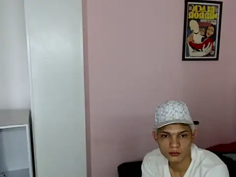 Snapshot of bad_boy_hottx chatting on 10-31-25, 09:27 bad boy hottx online show from 10-31-25, 09:27