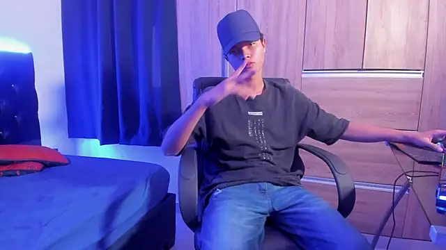 Snapshot of sk_vulkan chatting on 11-03-25, 12:28 sk vulkan online show from 11-03-25, 12:28