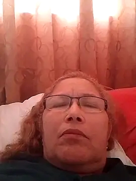 Snapshot of Cessi50 chatting on 11-05-25, 09:15 Cessi50 online show from 11-05-25, 09:15