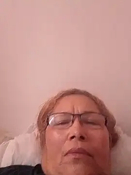 Snapshot of Cessi50 chatting on 11-08-25, 04:40 Cessi50 online show from 11-08-25, 04:40