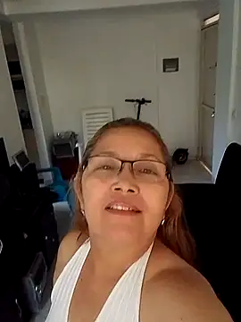 Snapshot of Cessi50 chatting on 11-30-25, 08:13 Cessi50 online show from 11-30-25, 08:13