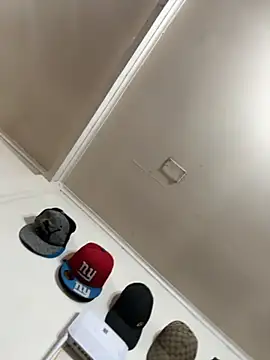 Snapshot of Elpichulotote20 chatting on 11-03-25, 02:24 Elpichulotote20 online show from 11-03-25, 02:24