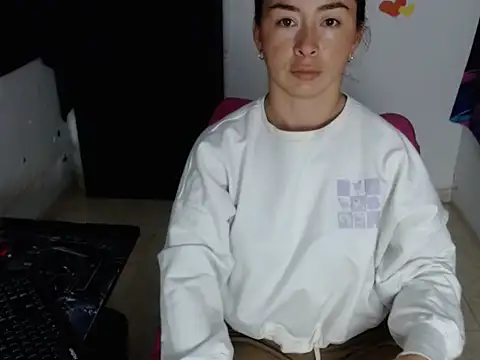 NathyMilf  online show from 11-08-25, 09:20