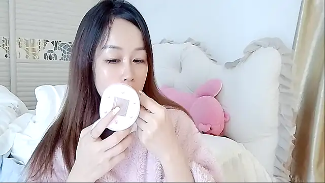 lookbyby online show from 12-16-25, 03:55