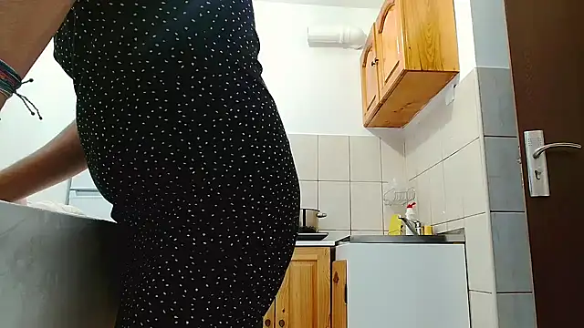 CharmingPearl online show from 11-29-25, 08:50