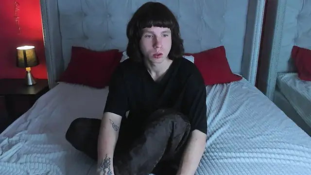 Snapshot of CutieKai_ chatting on 11-02-25, 09:06 CutieKai  online show from 11-02-25, 09:06