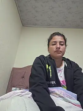 GISELLA   online show from 11-18-25, 10:52