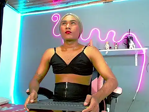 Snapshot of yara_69 chatting on 11-04-25, 07:13 yara 69 online show from 11-04-25, 07:13