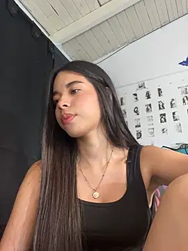 Snapshot of Milleradhara24 chatting on 07-18-26, 02:49 Milleradhara24 online show from 07-18-26, 02:49