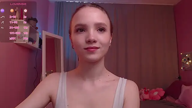 Adria Arjona online show from 04-11-26, 07:35