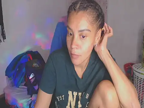 Snapshot of shayna_cute chatting on 06-05-26, 06:52 shayna cute online show from 06-05-26, 06:52