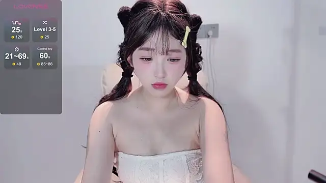 Yaiyigirl online show from 11-21-25, 12:37