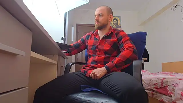 Snapshot of Ryanstone_ chatting on 05-02-26, 03:44 Ryanstone online show from 05-02-26, 03:44