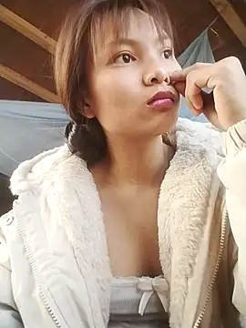 Snapshot of Ye_n chatting on 11-25-25, 01:05 Ye n online show from 11-25-25, 01:05