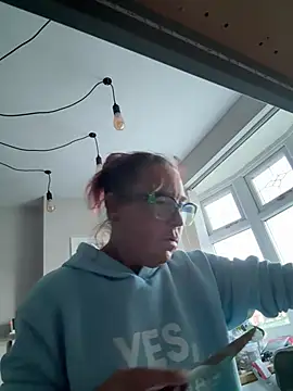 Snapshot of Angel-LinaX chatting on 06-08-26, 08:20 Angel-LinaX online show from 06-08-26, 08:20