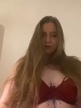 Snapshot of LiahLovexoxx chatting on 11-07-25, 05:24 LiahLovexoxx online show from 11-07-25, 05:24