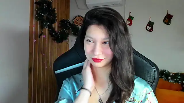 SaraDenars online show from 12-22-25, 06:32