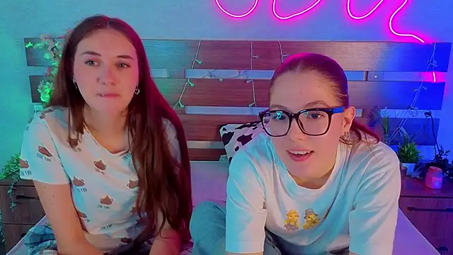 MargaretMorris online show from 12-15-25, 12:42