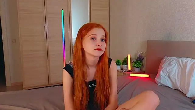 Snapshot of MarthaMack chatting on 11-28-25, 07:55 MarthaMack online show from 11-28-25, 07:55