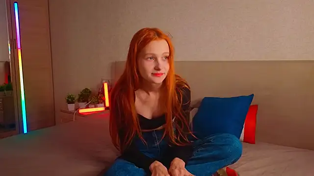 Snapshot of MarthaMack chatting on 11-30-25, 08:40 MarthaMack online show from 11-30-25, 08:40