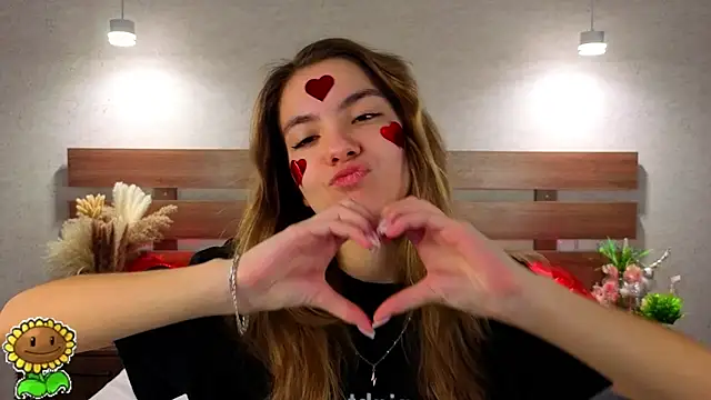 Snapshot of MargieDavidson chatting on 02-15-26, 09:08 MargieDavidson online show from 02-15-26, 09:08