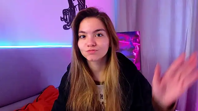 Snapshot of MargieDavidson chatting on 02-26-26, 08:35 MargieDavidson online show from 02-26-26, 08:35